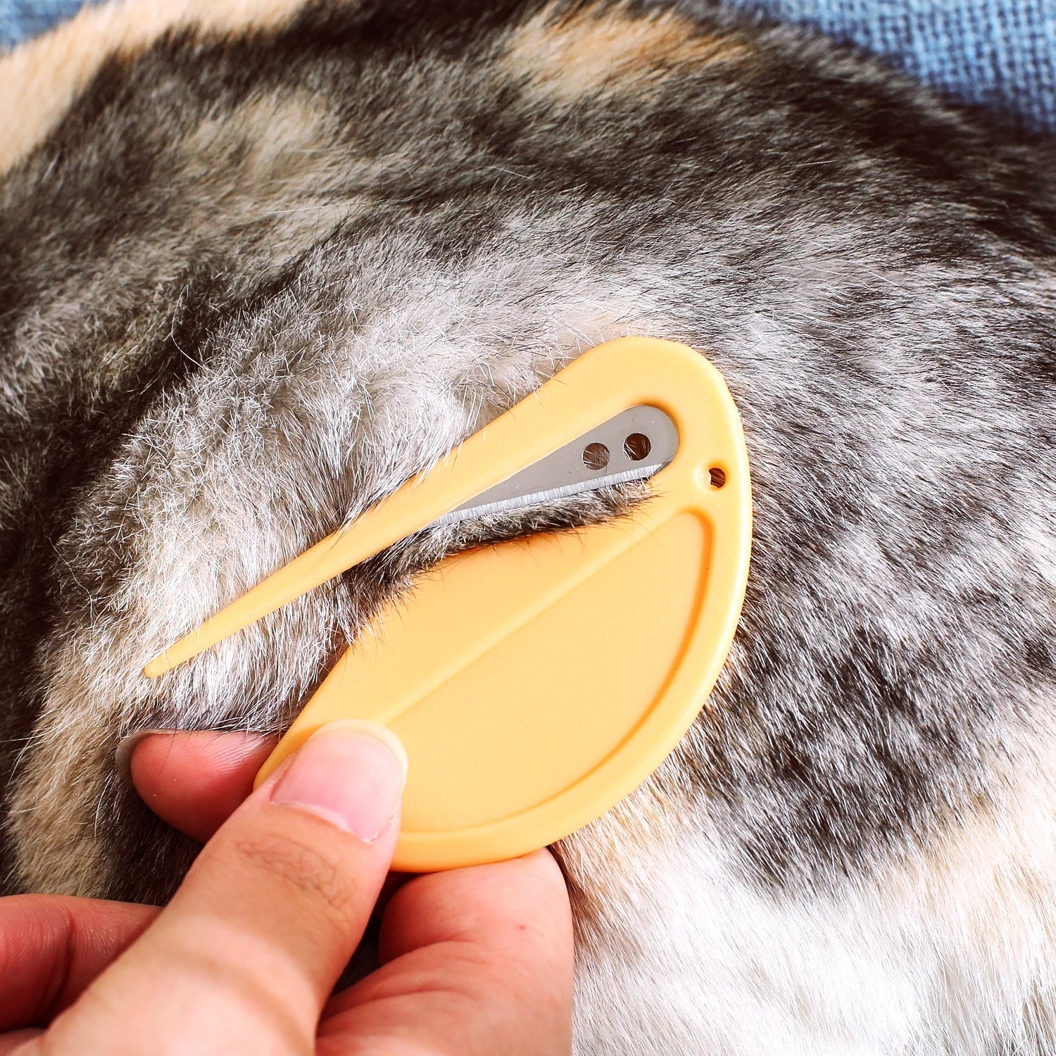 Charming Compact Pet Groomer - Gentle De-tangling and Trimming - #pawlife